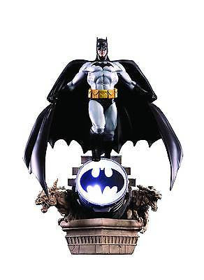 DC BATMAN 1:7 Scale LightUp Wall Statue - POP CULTURE Premium Collectible